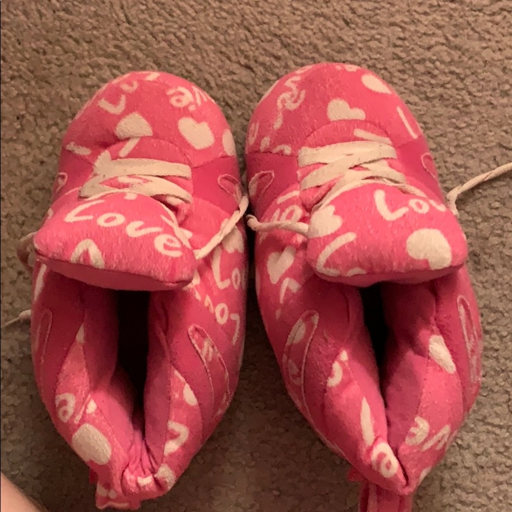Snooki slippers!